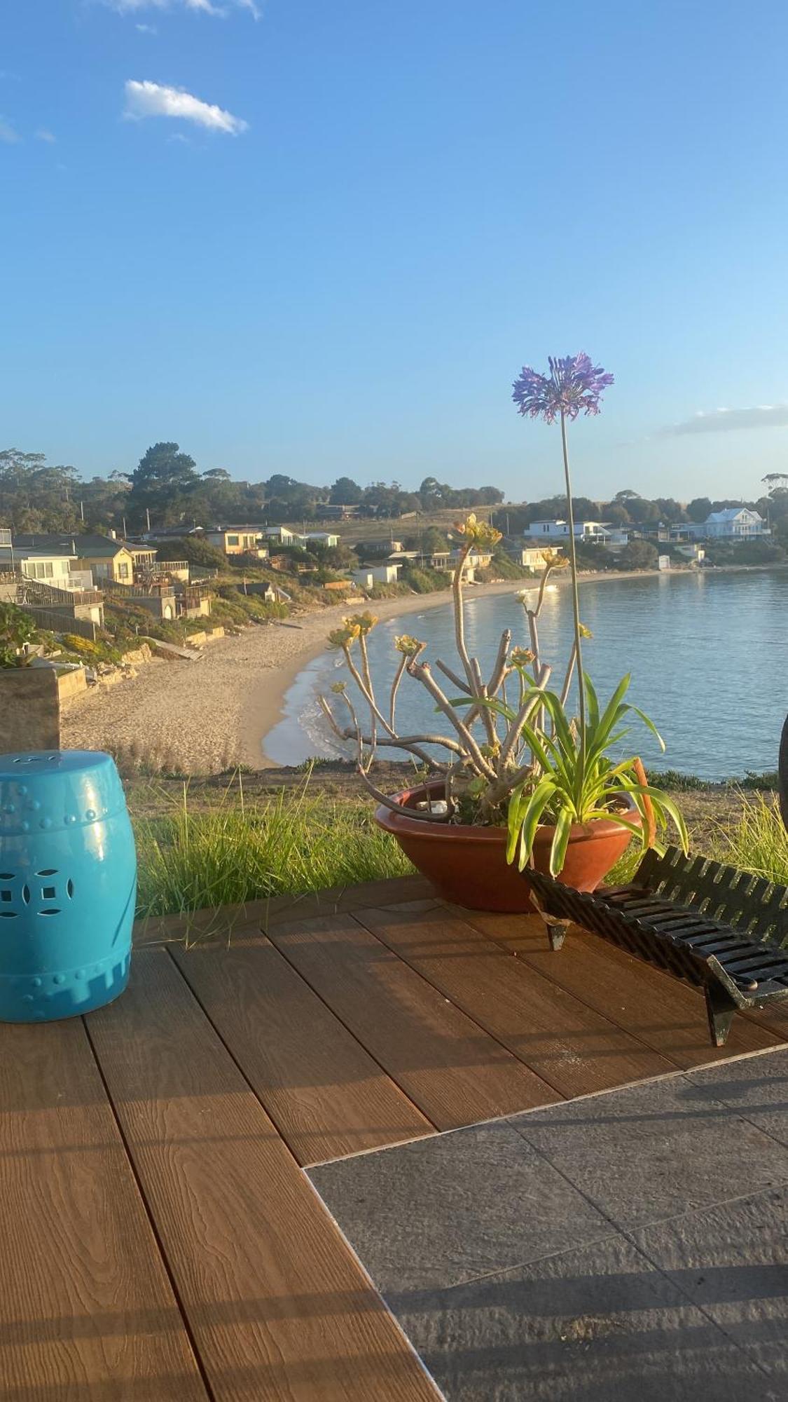 Beach Buoy Opossum Bay South Arm Exteriör bild