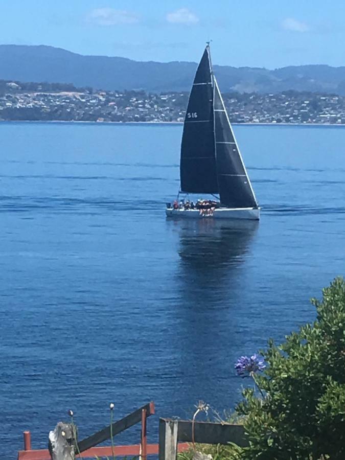 Beach Buoy Opossum Bay South Arm Exteriör bild